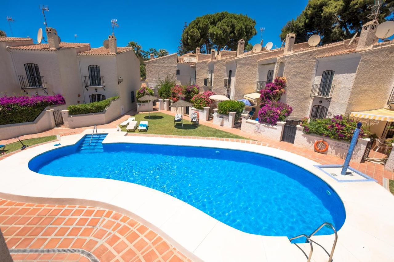 Apartament Pinos 2 Nerja Zewnętrze zdjęcie