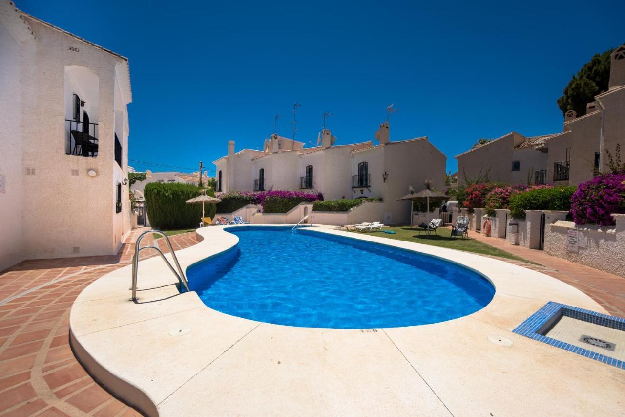 Apartament Pinos 2 Nerja Zewnętrze zdjęcie